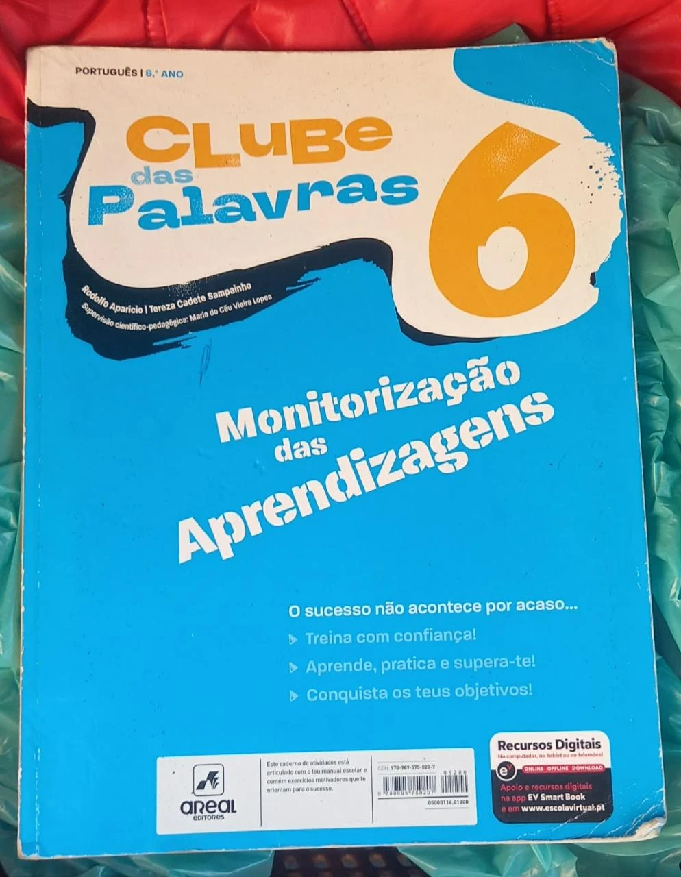 Livro escolar - 6º ano - Caderno de Atividades de Português